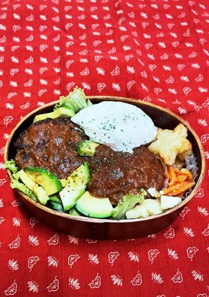 息子塾弁当〜ハンバーグ丼-レシピのメイン写真