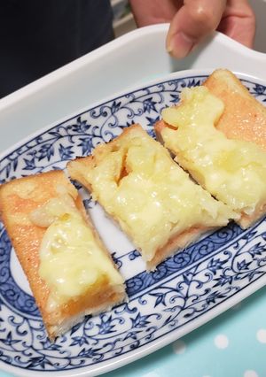 残りじゃがチーもちで惣菜パン-レシピのメイン写真