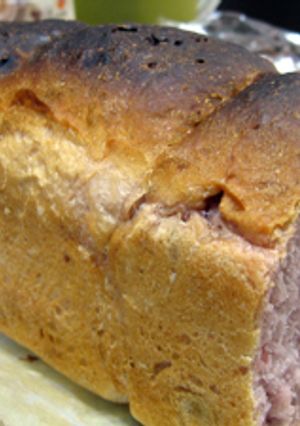 紫芋とクランベリーの手ごね山形食パン-レシピのメイン写真