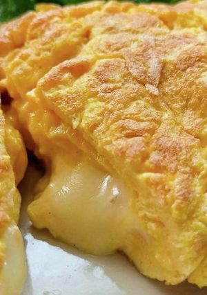 チーズインオムレツ-レシピのメイン写真