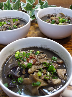 まっくろ!! きのこの真っ黒スープ-レシピのメイン写真