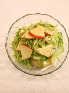 【使いきり】キャベツとリンゴのサラダ-レシピのメイン写真