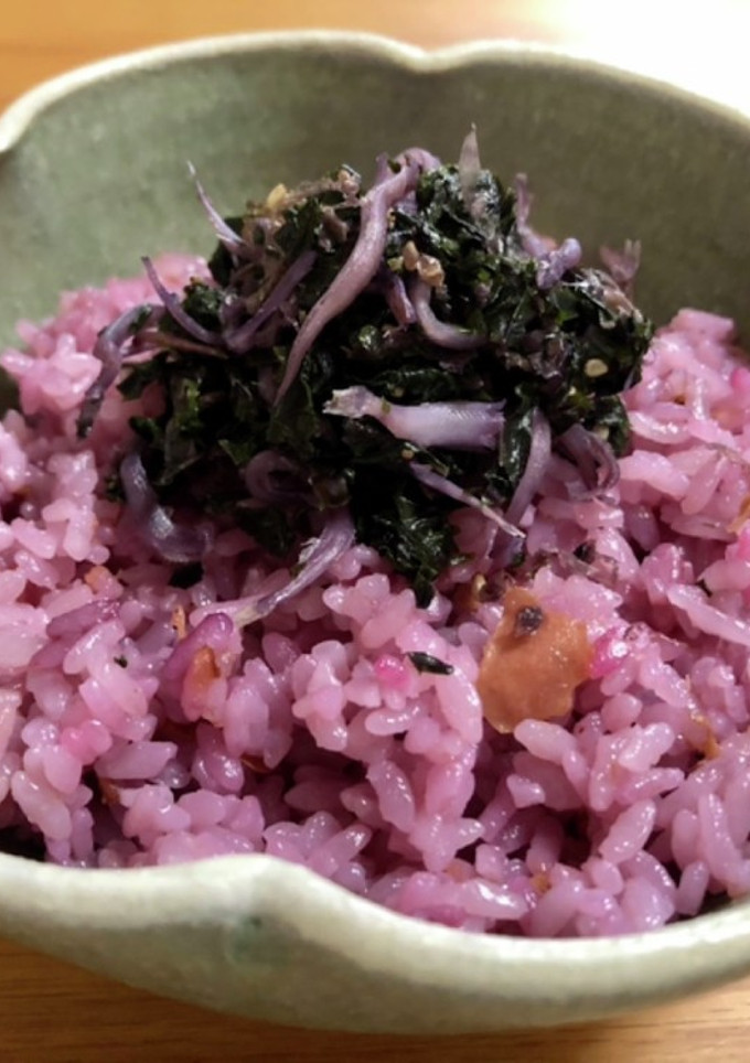 赤しその炊き込みご飯とふりかけ-レシピのメイン写真