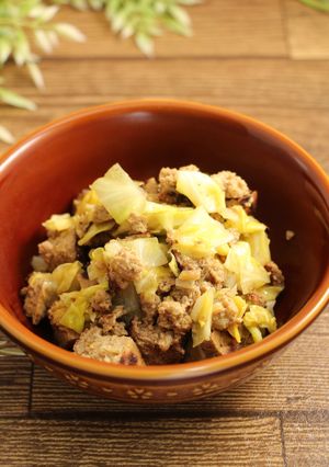 レンジで簡単！ハンバーグキャベツ和え-レシピのメイン写真