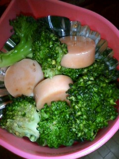 お弁当に★魚肉ソーセージとブロッコリーで-レシピのメイン写真
