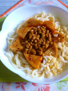 醤油うどん風冷やしうどん22カクテキ納豆-レシピのメイン写真