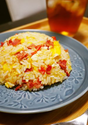 鯨ベーコンでチャーハン-レシピのメイン写真