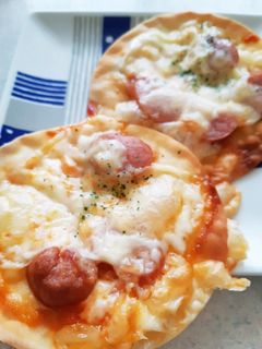 餃子の皮でピザ-レシピのメイン写真