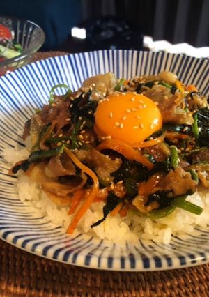 豚バラで簡単！甘辛ビビンバ風丼♫-レシピのメイン写真