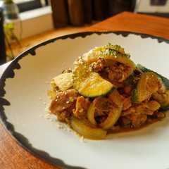 รูปของ 【15分】豚肉とズッキーニのカレー炒め