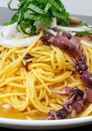 新玉ネギとホタルイカのバター醤油パスタ-レシピのメイン写真