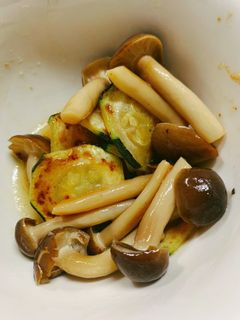 ズッキーニとしめじのマリネ-レシピのメイン写真