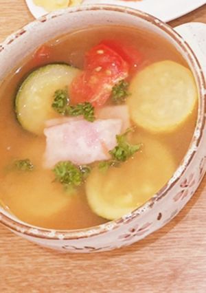 簡単！ズッキーニとベーコンのトマトスープ-レシピのメイン写真