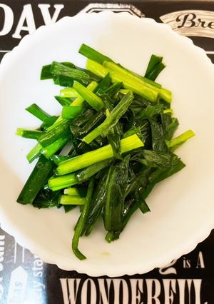 にらのごま油炒め-レシピのメイン写真