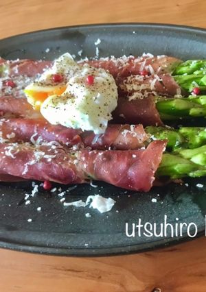 アスパラ生ハム巻き✨ポーチドエッグ-レシピのメイン写真