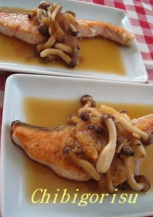 鮭のソテー✿きのこと玉ねぎソース-レシピのメイン写真