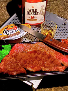 炭火で焼くステーキ-レシピのメイン写真