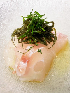 真鯛の昆布締め 胡麻油と藻塩でアレンジ-レシピのメイン写真