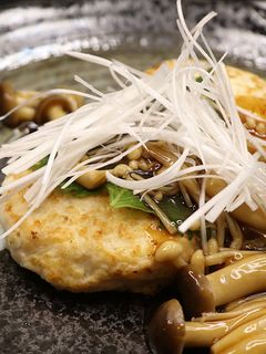 鶏むね肉と豆腐の和風ハンバーグ-レシピのメイン写真