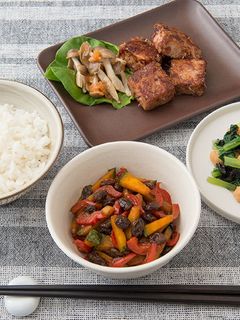 かぼちゃと赤ピーマンのカレーレーズン炒め-レシピのメイン写真