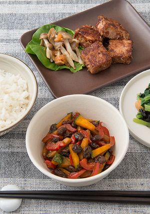 かぼちゃと赤ピーマンのカレーレーズン炒め-レシピのメイン写真