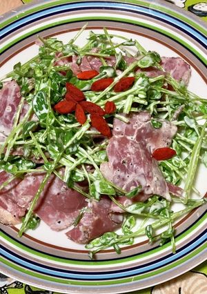 豆苗とペッパービーフのサラダ-レシピのメイン写真