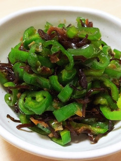 簡単おかず:ピーマンの塩昆布和え-レシピのメイン写真