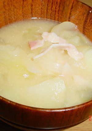 ★じゃが玉ベーみそ汁★∑(゜∀゜)-レシピのメイン写真