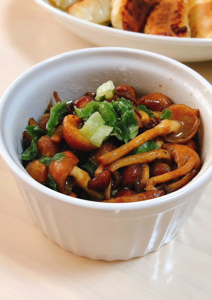 3分で簡単副菜！なめこのめんつゆ炒め-レシピのメイン写真