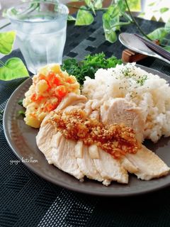 炊飯器で簡単☆蒸し鶏とポテサラプレート。-レシピのメイン写真