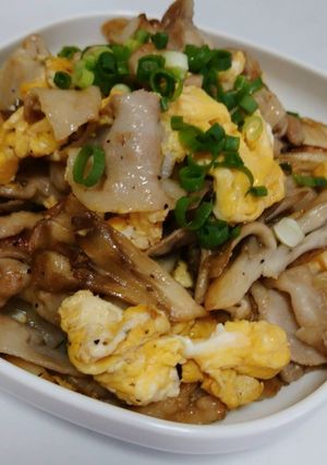 簡単！美味！豚バラまいたけ卵の中華風炒め-レシピのメイン写真