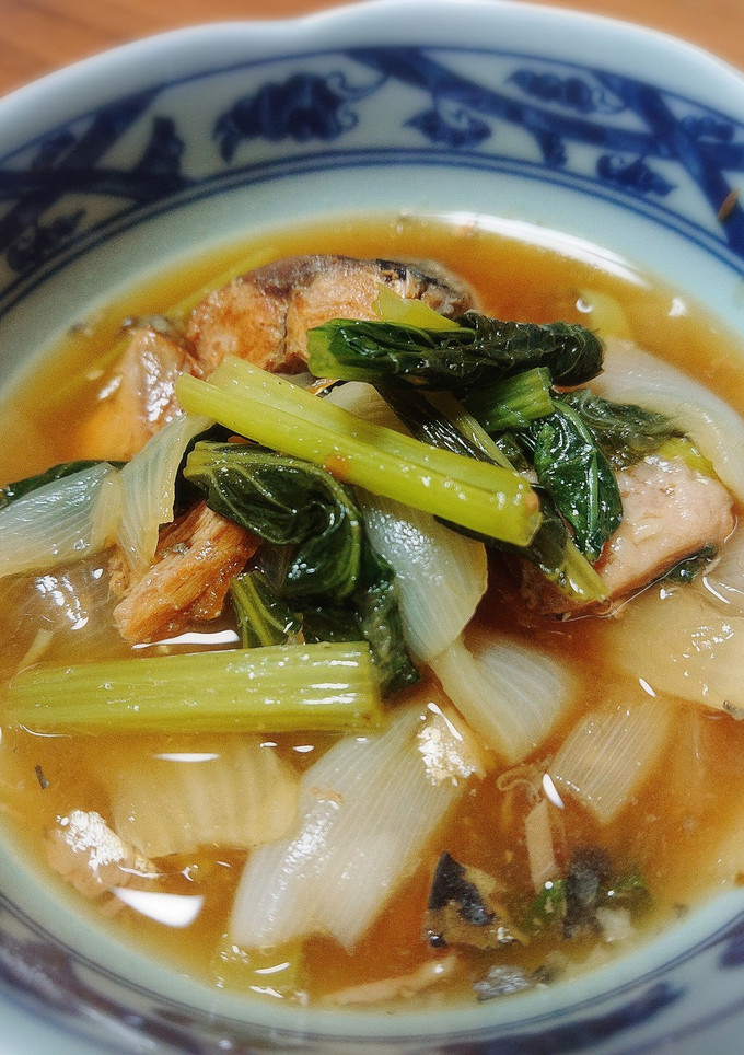 鯖缶(味付け)と新玉ねぎの煮物-レシピのメイン写真