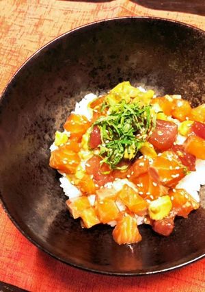 マグロとサーモンとアボガドの簡単漬け丼-レシピのメイン写真