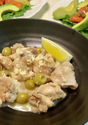 超簡単鶏とオリーブの白ワイン煮こみ-レシピのメイン写真