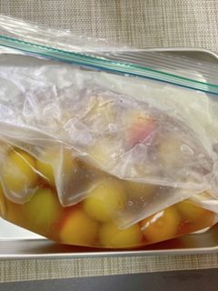 ジップロックでズボラ梅酒-レシピのメイン写真