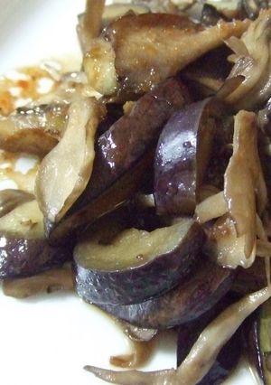 超簡単5分で出来るナスとまいたけの炒め物-レシピのメイン写真