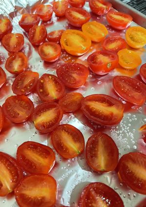 トマト大量消費☆おうちでセミドライトマト-レシピのメイン写真
