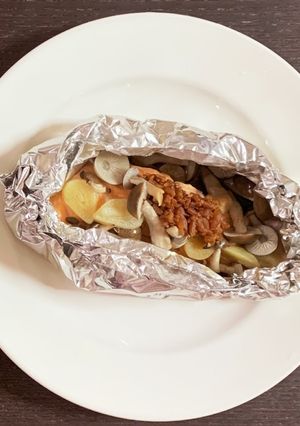 簡単♪醤油麹とにんにくで鮭のホイル焼き-レシピのメイン写真