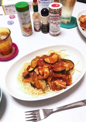 ズッキーニとチキンのトマトパスタ-レシピのメイン写真