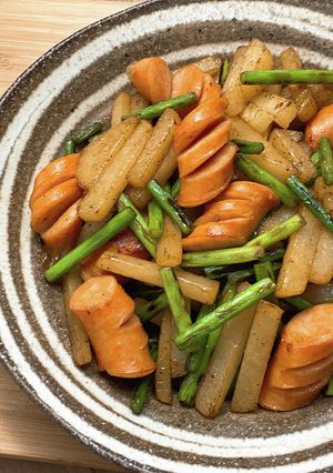 うま辛ポルトとにんにくの芽の醤油焼き-レシピのメイン写真