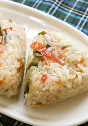 昆布トマトの炊き込みおにぎり-レシピのメイン写真