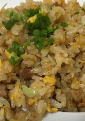 隠し味は二つ!パラパラチャーハン-レシピのメイン写真