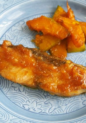 まろやか!ブリの玉ねぎソース照り焼き♪-レシピのメイン写真