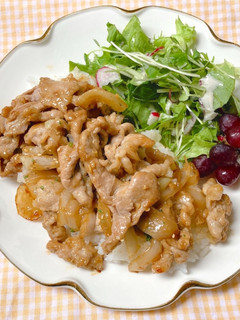 りんごとはちみつで!生姜焼き丼-レシピのメイン写真