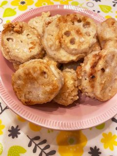 れんこんと胸ひき肉と豆腐の挟み揚げ-レシピのメイン写真
