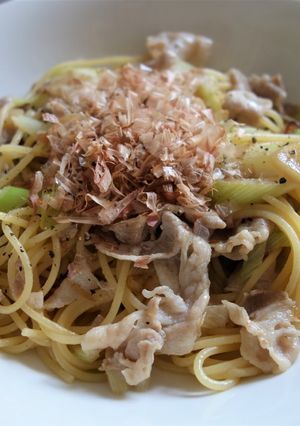 柚子胡椒香る 豚バラの和風ペペロンチーノ-レシピのメイン写真