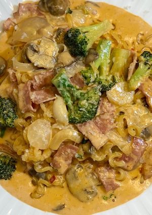 韓国で流行り ロゼ 辛ラーメン アレンジ-レシピのメイン写真