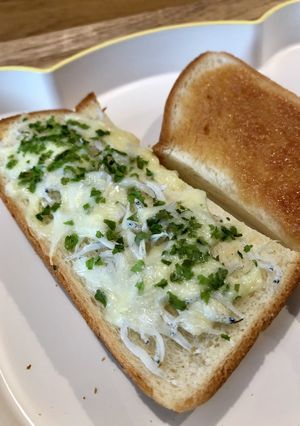 ★こどもが喜ぶ★しらすチーズトースト-レシピのメイン写真
