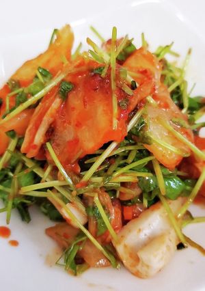 生で食べる！豆苗のキムチ和え-レシピのメイン写真