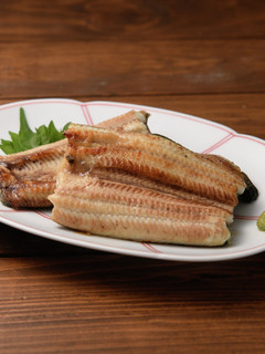 フライパンで簡単!うなぎの白焼き-レシピのメイン写真